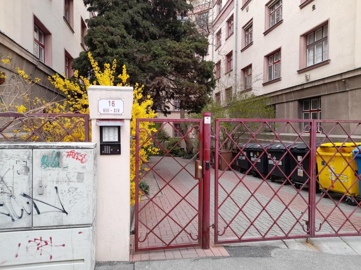 Beautiful Appartment In The Old Town Of Bratislava Exterior photo